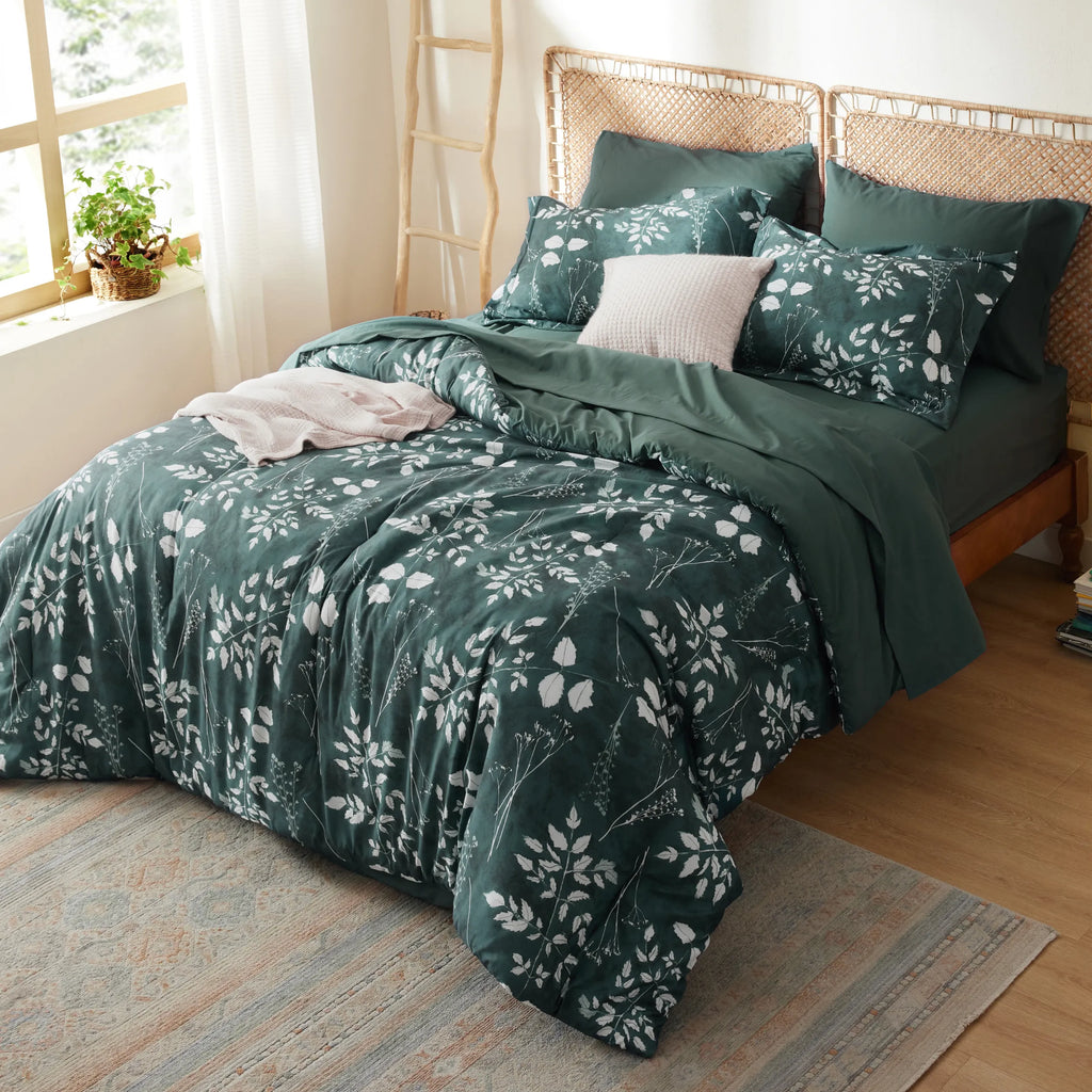Bed Comforter, Elegant Floral Sets for Everyday Bedding and Comfortable Sleep, 4 Sizes and 15 Colors image 47