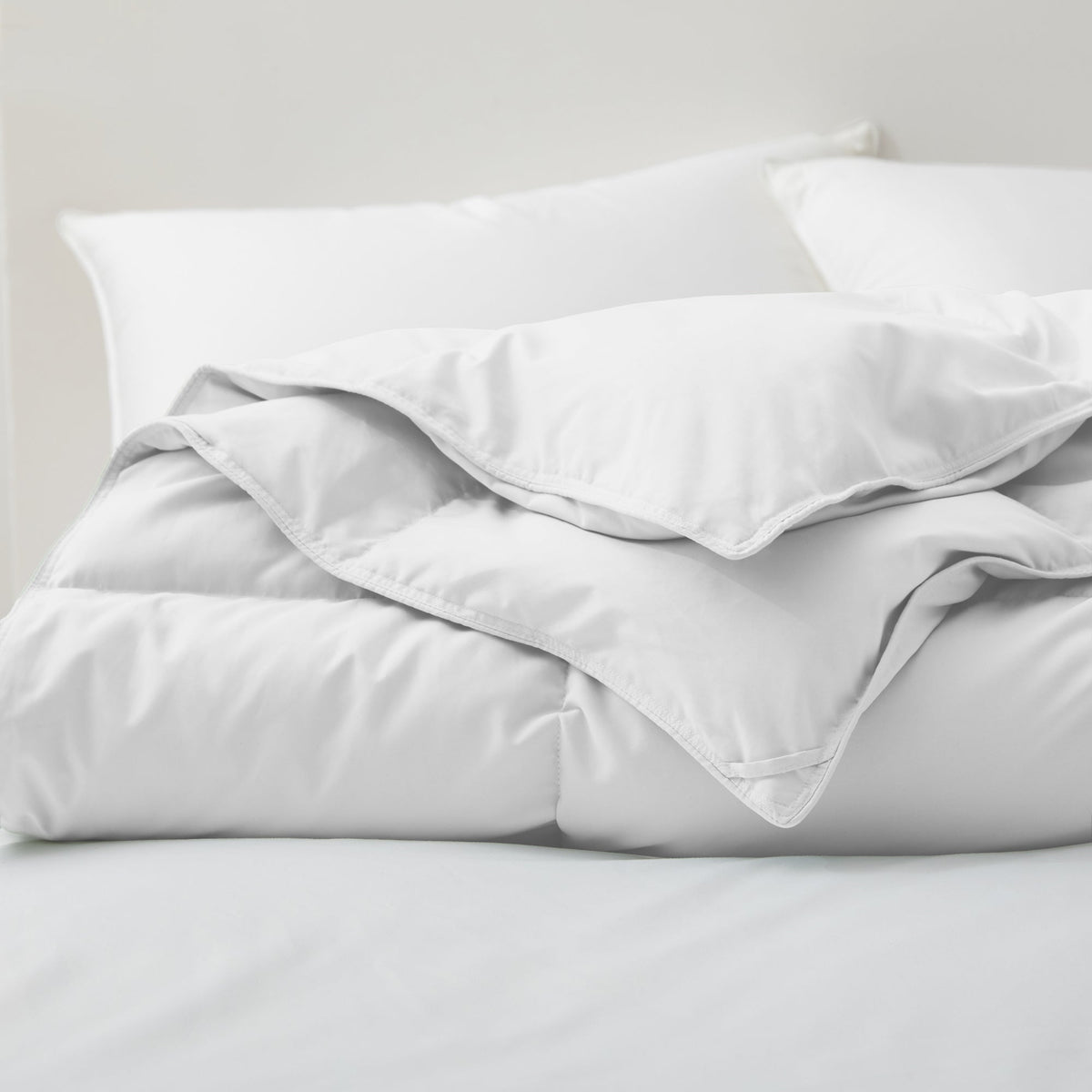 Down & Feather Comforter, Goose, Lightweight Design, Machine-Washable Care for Everyday Bedding and Comfortable Sleep, 4 Sizes and 8 Colors image 48