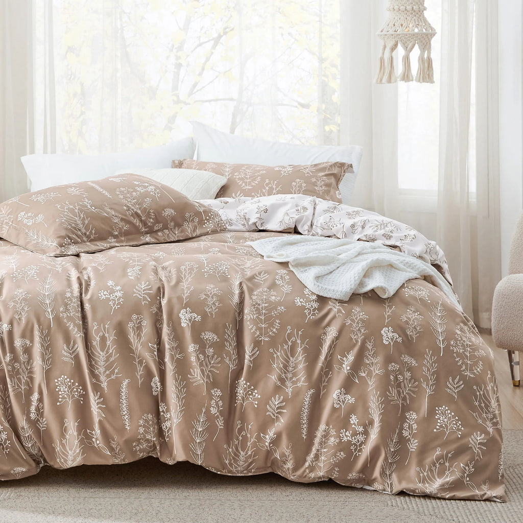 Down & Feather Comforter, Reversible Floral Print Set, Machine-Washable Care for Everyday Bedding and Comfortable Sleep image 50