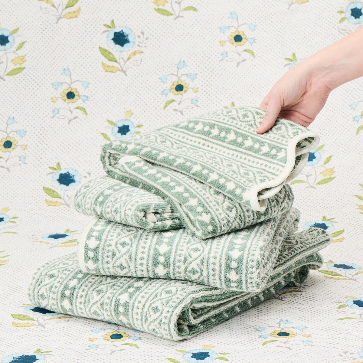 Bath Towel, Patterned Scallop for Home Bathrooms and Everyday Care, 5 Color Options, Designed for Daily Bathroom Routines and Guest Baths image 53