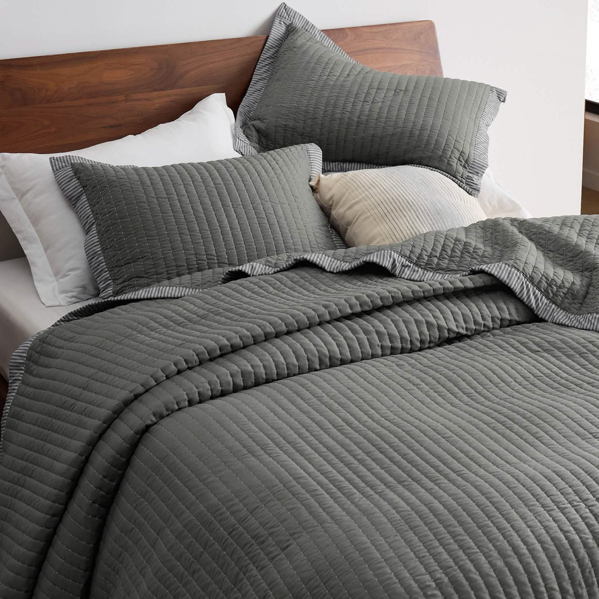 Cozy Throw Blanket, Corduroy Pattern Quilt Set, Breathable Construction for Living Rooms, Bedrooms and Everyday Lounging image 53