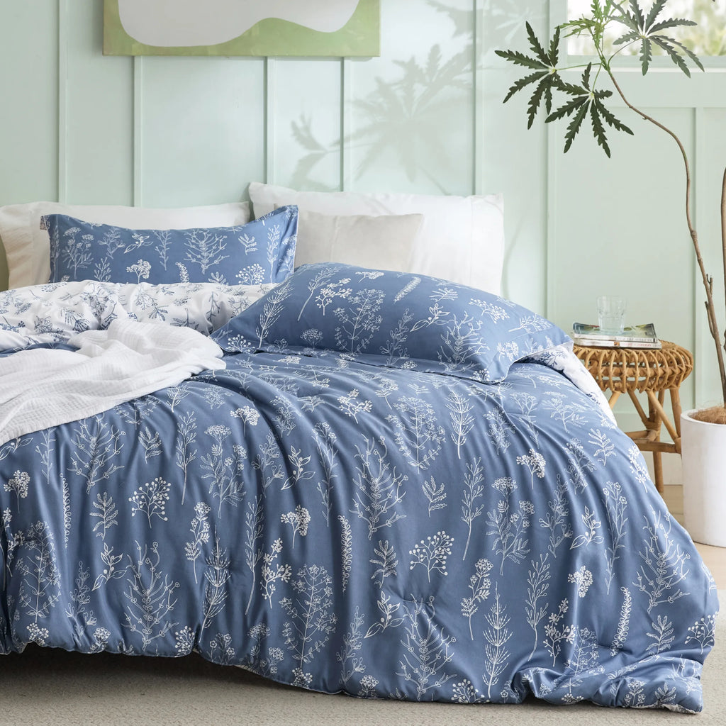 Down & Feather Comforter, Reversible Floral Print Set, Machine-Washable Care for Everyday Bedding and Comfortable Sleep image 56