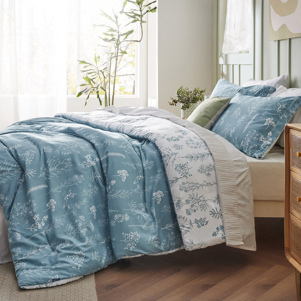Duvet Cover Set, Reversible Floral Print, Breathable Construction for Bedroom Bedding Refresh and Everyday Comfort, 4 Sizes and 13 Colors image 57
