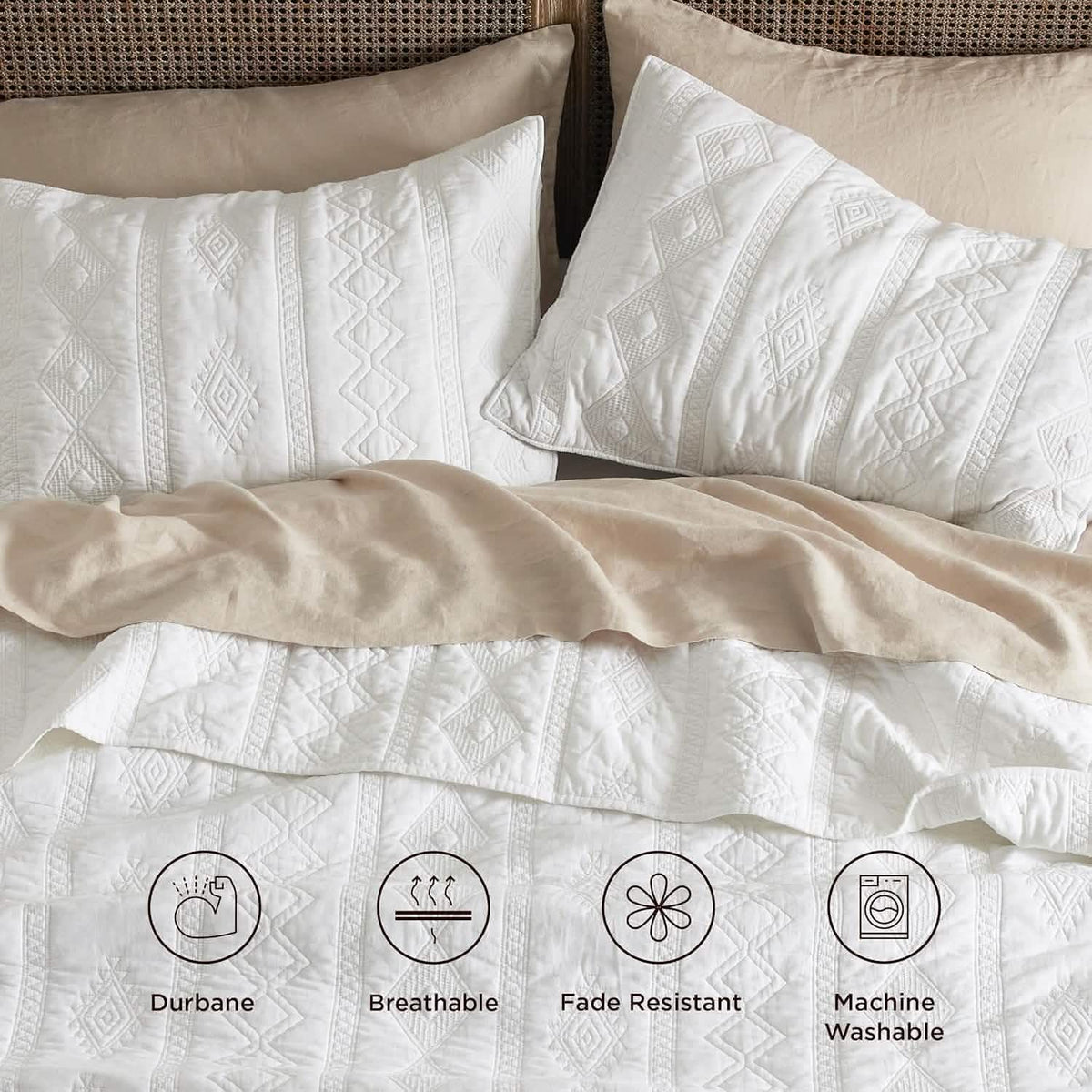 Cozy Throw Blanket, Voile Cotton Quilt Set, Lightweight Design, Breathable Construction for Sofas, Beds and Relaxing at Home image 57