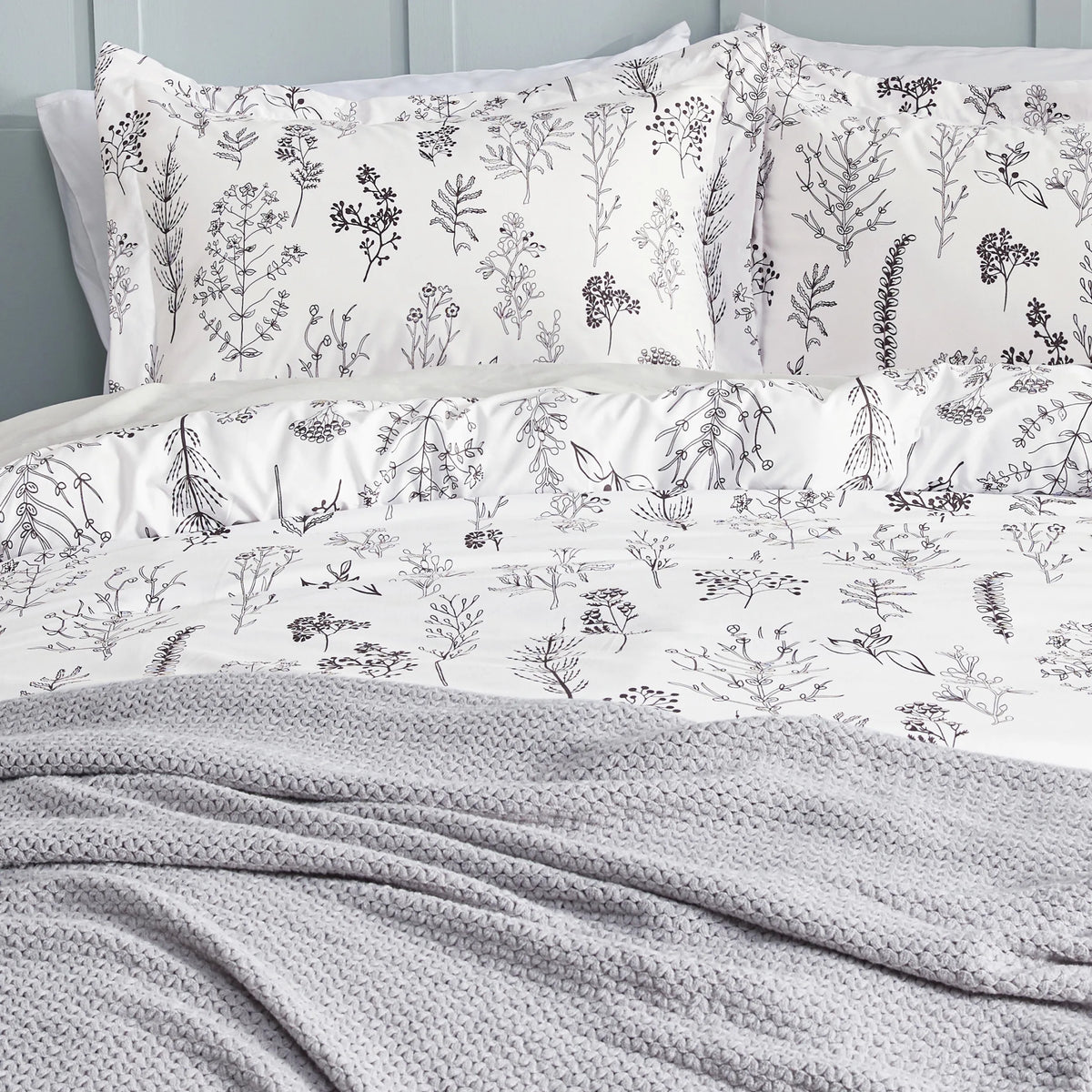 Down & Feather Comforter, Floral Set, Machine-Washable Care for Everyday Bedding and Comfortable Sleep, 7 Sizes and 13 Colors image 57