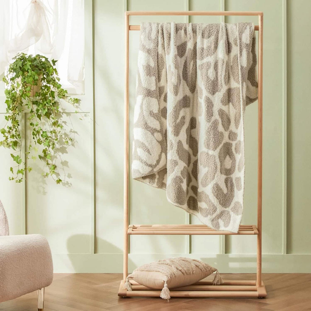 Cozy Throw Blanket, Feather Yarn, Lightweight Design, Machine-Washable Care for Sofas, Beds and Relaxing at Home, 2 Sizes and 12 Colors image 60