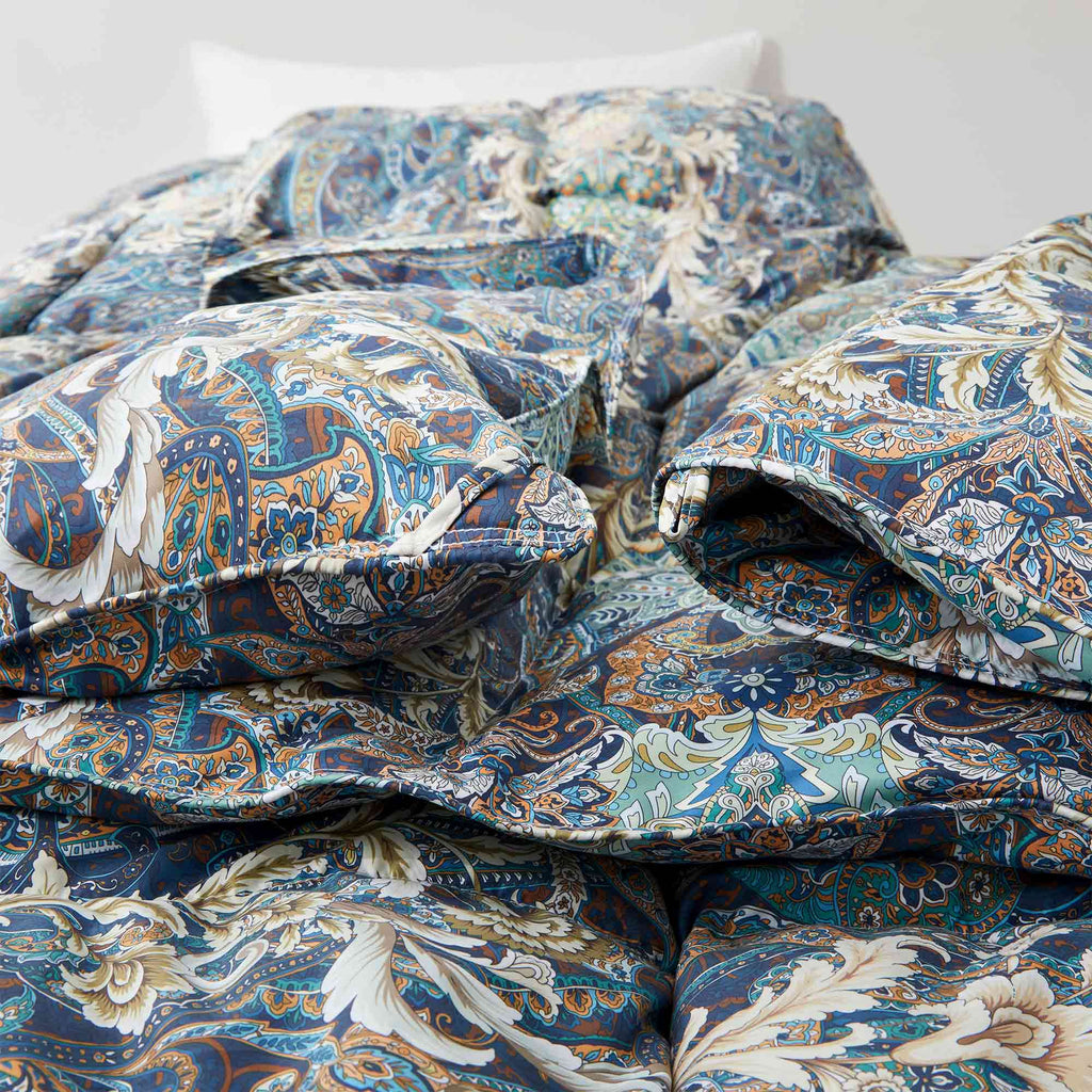 Down & Feather Comforter, Goose, Lightweight Design, Machine-Washable Care for Everyday Bedding and Comfortable Sleep, 4 Sizes and 8 Colors image 61