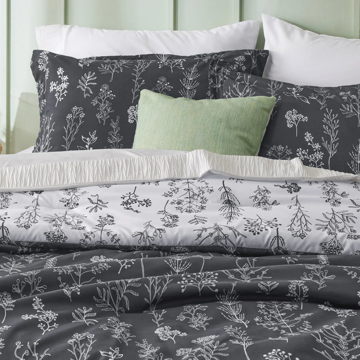 Down & Feather Comforter, Reversible Floral Print Set, Machine-Washable Care for Everyday Bedding and Comfortable Sleep image 63