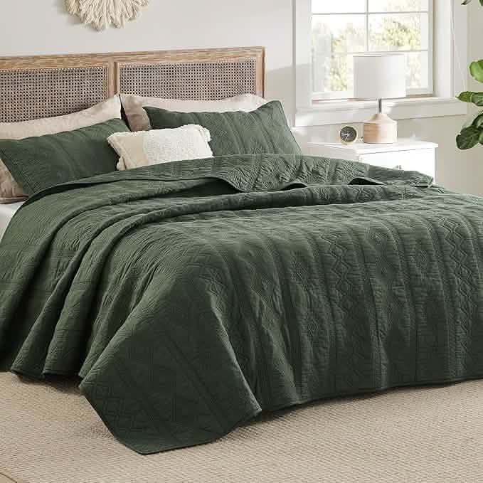 Cozy Throw Blanket, Voile Cotton Quilt Set, Lightweight Design, Breathable Construction for Sofas, Beds and Relaxing at Home image 65