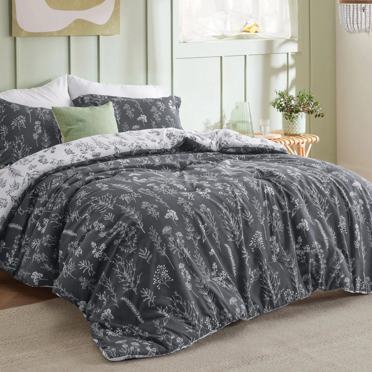 Down & Feather Comforter, Reversible Floral Print Set, Machine-Washable Care for Everyday Bedding and Comfortable Sleep image 65