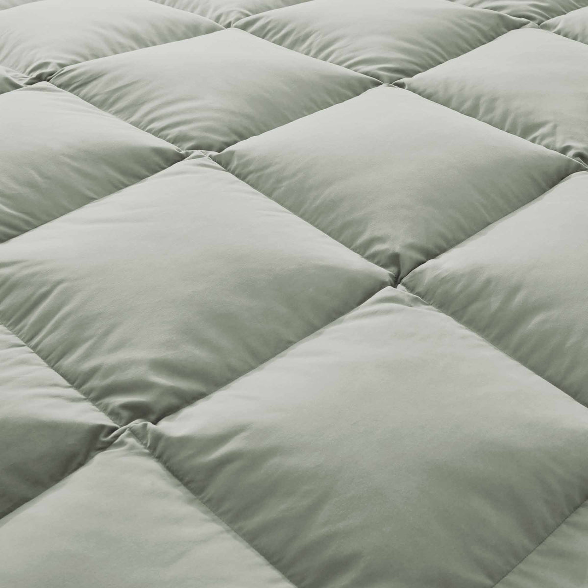 Down & Feather Comforter, Goose, Lightweight Design, Machine-Washable Care for Everyday Bedding and Comfortable Sleep, 4 Sizes and 8 Colors image 65
