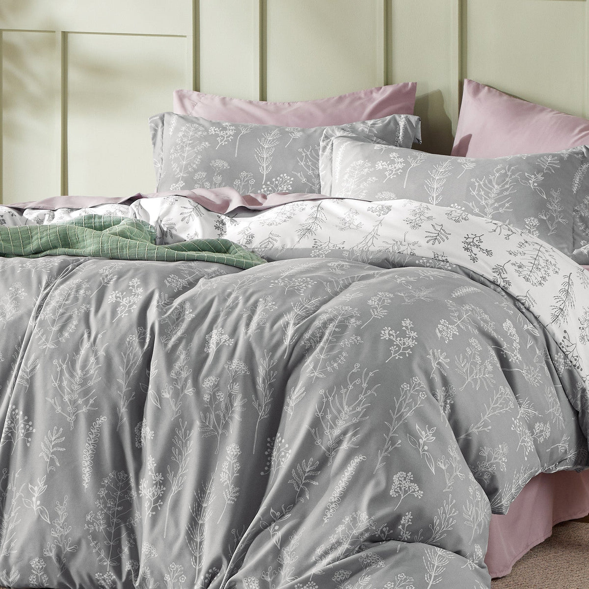 Duvet Cover Set, Reversible Floral Print, Breathable Construction for Bedroom Bedding Refresh and Everyday Comfort, 4 Sizes and 13 Colors image 65