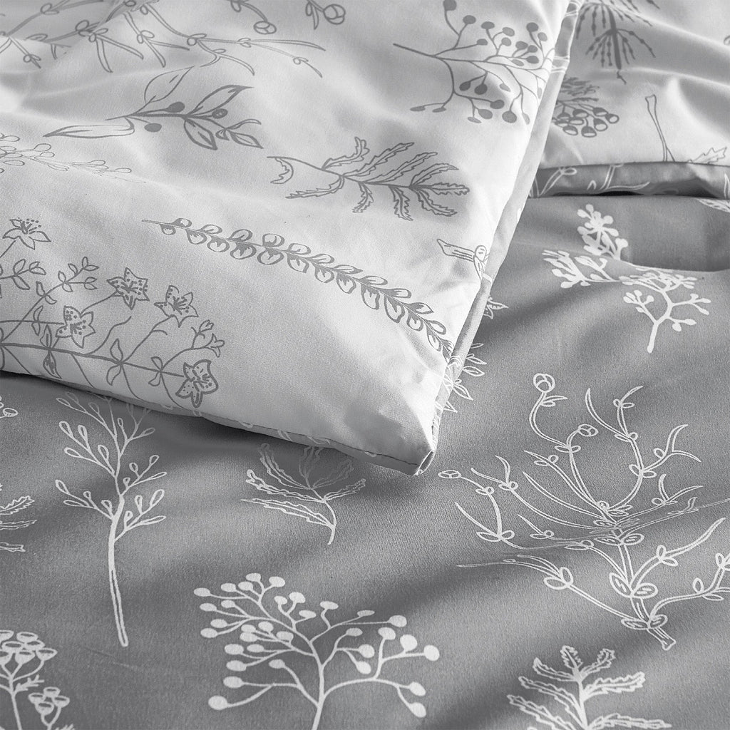 Duvet Cover Set, Reversible Floral Print, Breathable Construction for Bedroom Bedding Refresh and Everyday Comfort, 4 Sizes and 13 Colors image 66