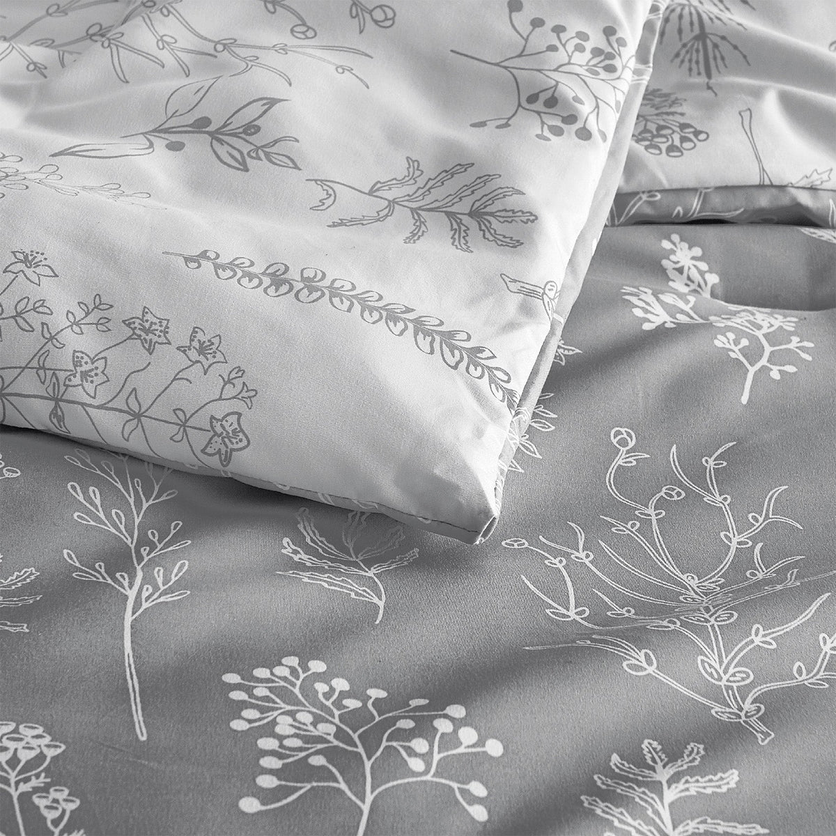 Duvet Cover Set, Reversible Floral Print, Breathable Construction for Bedroom Bedding Refresh and Everyday Comfort, 4 Sizes and 13 Colors image 66