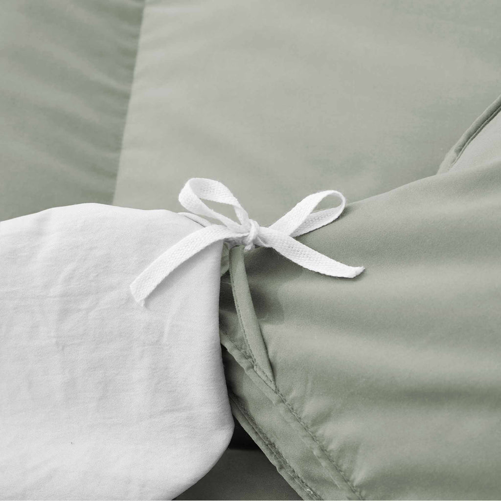 Down & Feather Comforter, Goose, Lightweight Design, Machine-Washable Care for Everyday Bedding and Comfortable Sleep, 4 Sizes and 8 Colors image 67