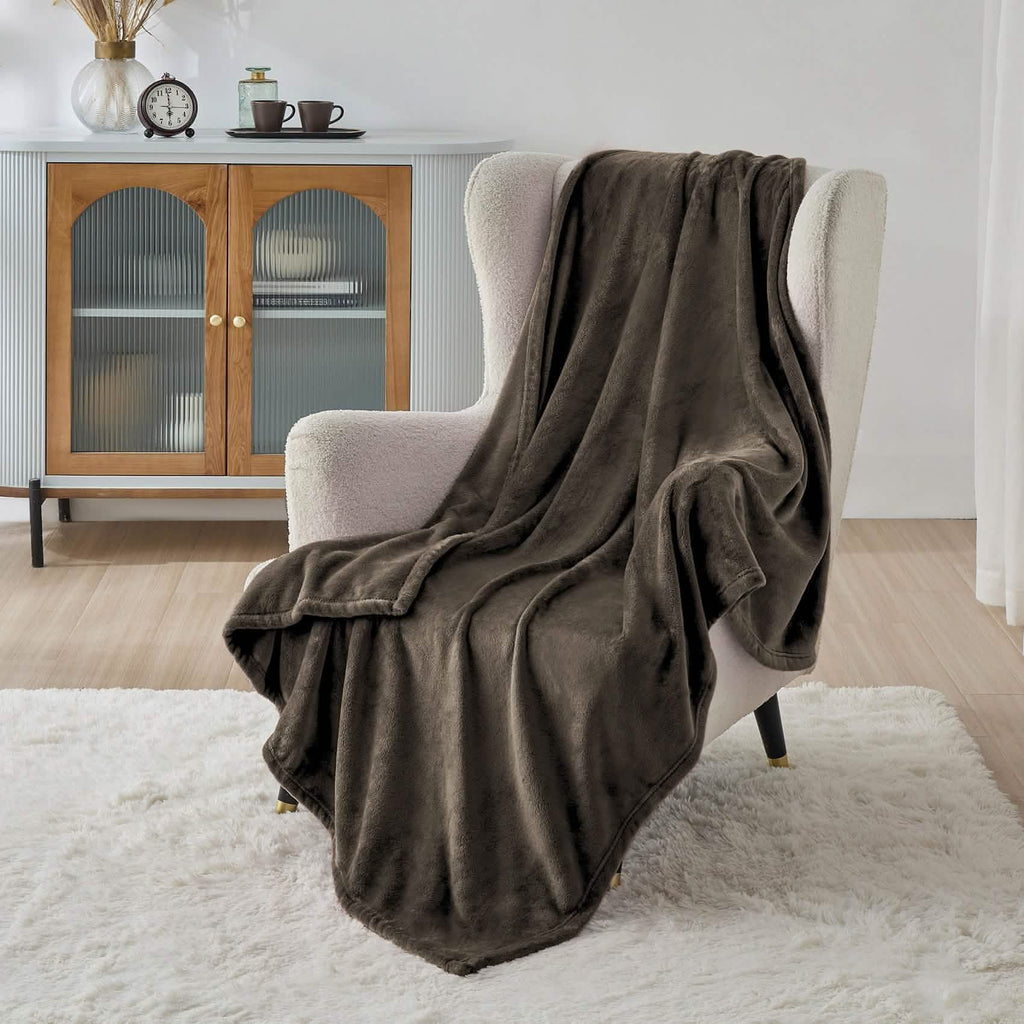 Cozy Throw Blanket, Flannel Fleece 300gsm, Lightweight Design for Living Rooms, Bedrooms and Everyday Lounging, 4 Sizes and 29 Colors image 67