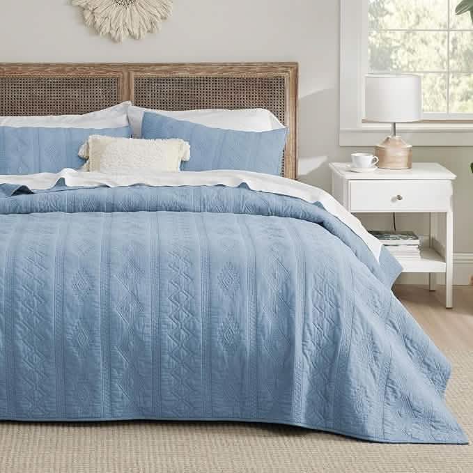 Cozy Throw Blanket, Voile Cotton Quilt Set, Lightweight Design, Breathable Construction for Sofas, Beds and Relaxing at Home image 68