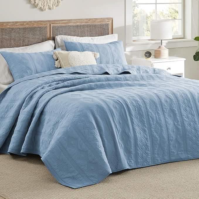 Cozy Throw Blanket, Voile Cotton Quilt Set, Lightweight Design, Breathable Construction for Sofas, Beds and Relaxing at Home image 71