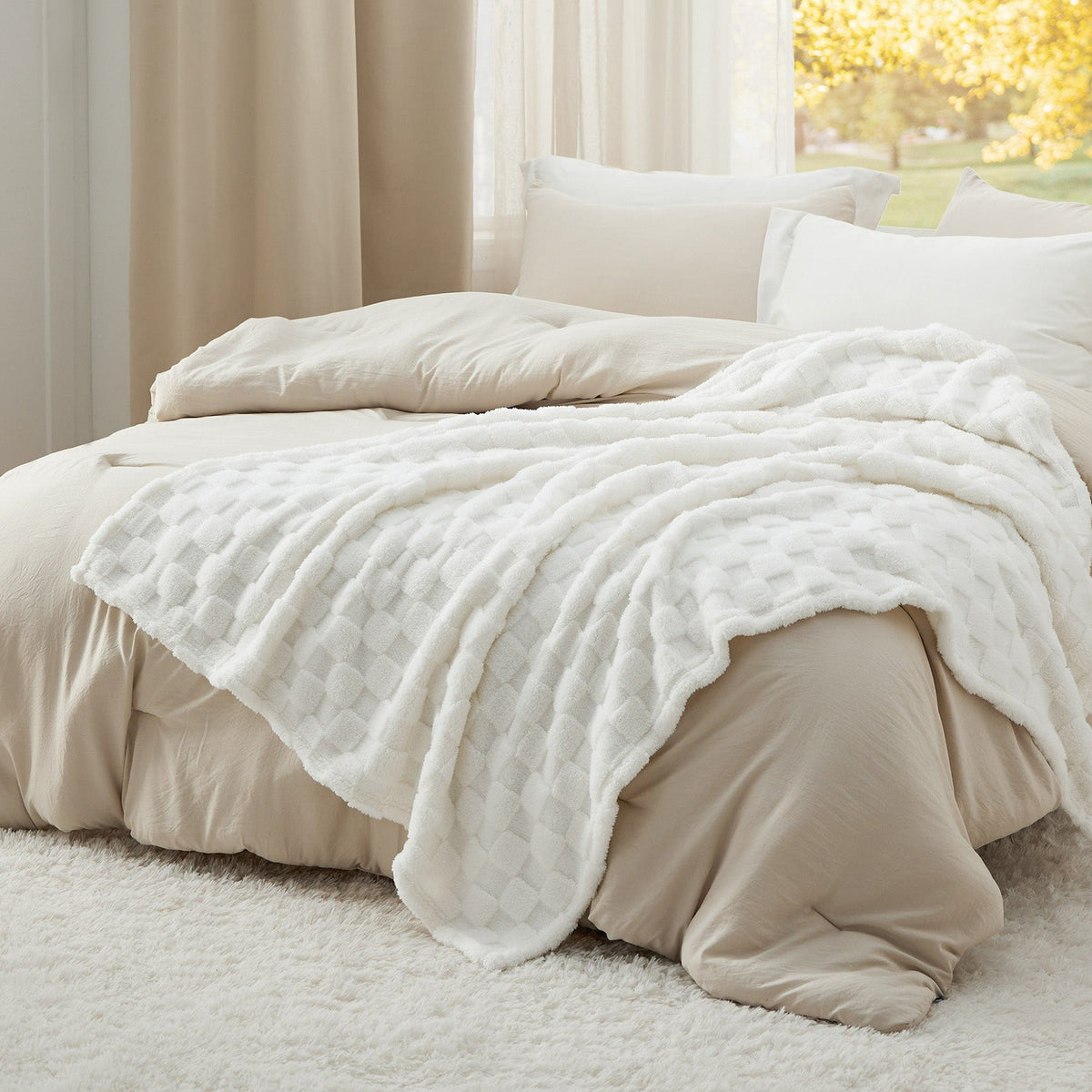 Cozy Throw Blanket, Jacquard Shaggy Sherpa for Living Rooms, Bedrooms and Everyday Lounging, 4 Sizes and 19 Colors image 71