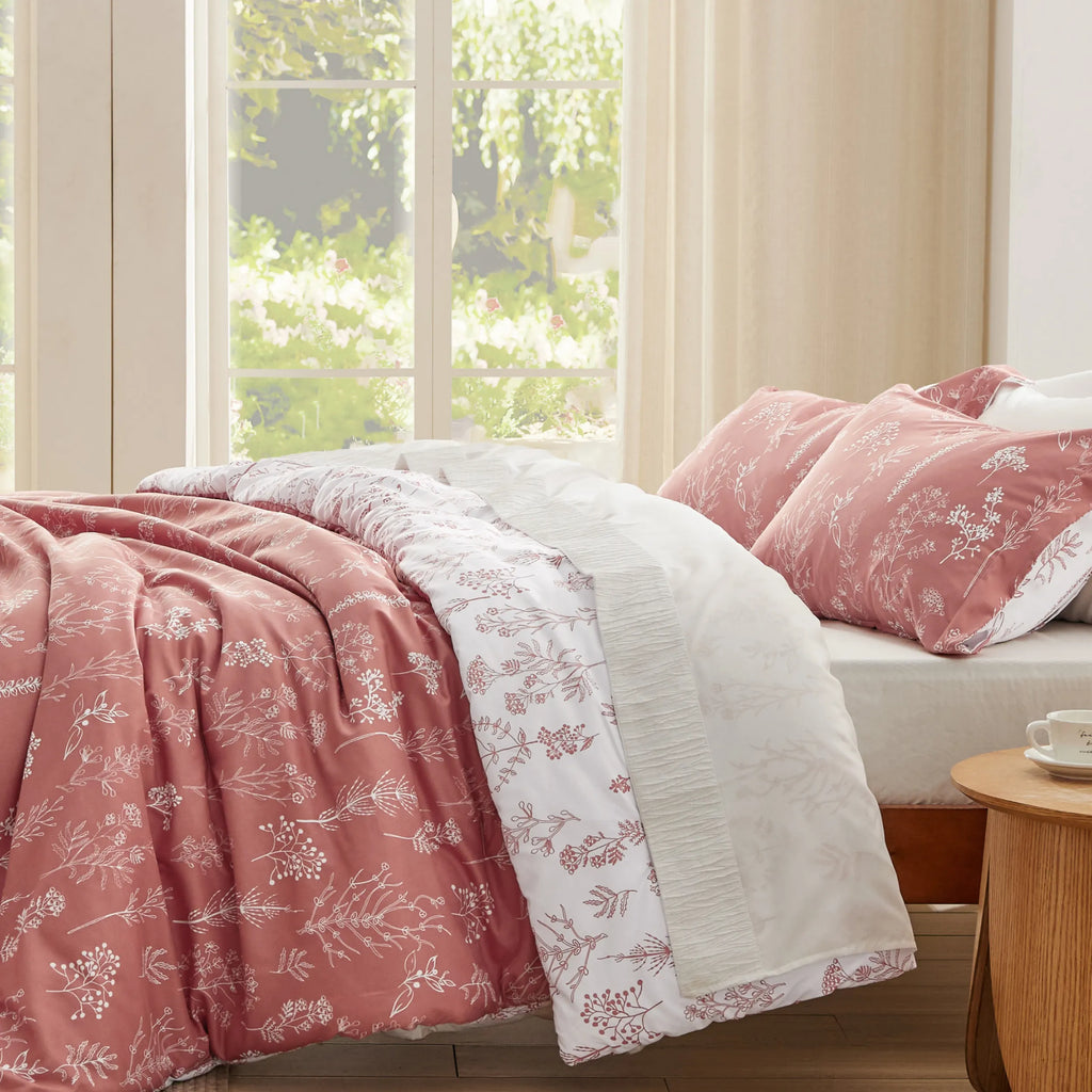 Down & Feather Comforter, Reversible Floral Print Set, Machine-Washable Care for Everyday Bedding and Comfortable Sleep image 72