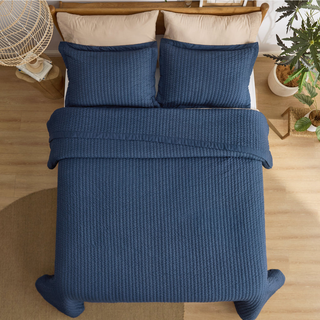 Cozy Throw Blanket, Corduroy Pattern Quilt Set, Breathable Construction for Living Rooms, Bedrooms and Everyday Lounging image 73