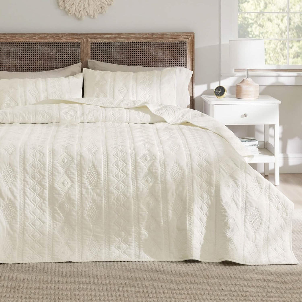 Cozy Throw Blanket, Voile Cotton Quilt Set, Lightweight Design, Breathable Construction for Sofas, Beds and Relaxing at Home image 74