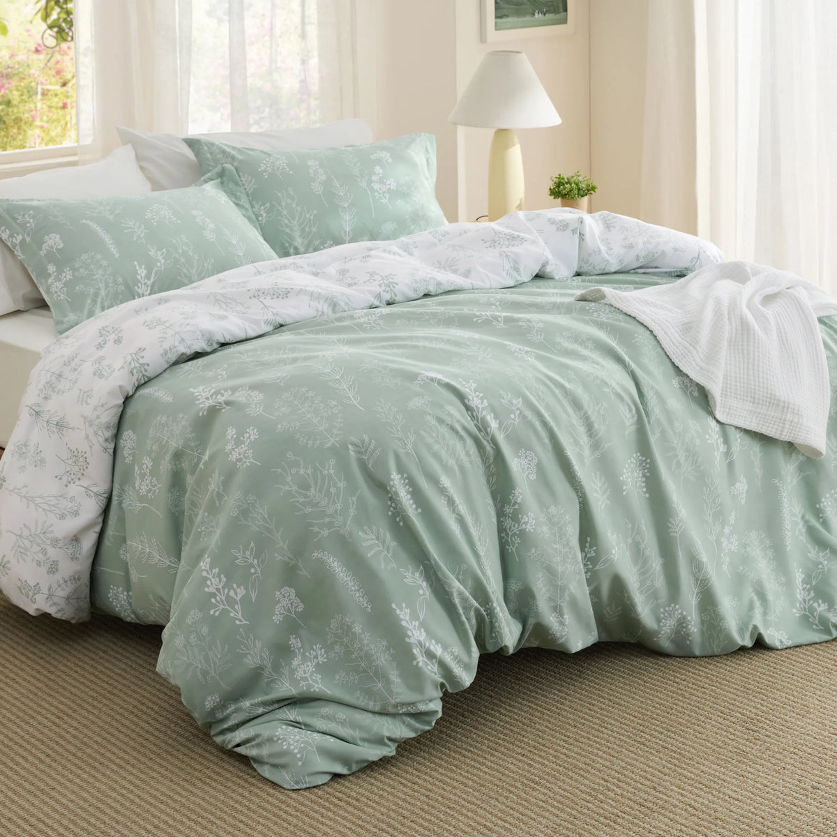 Duvet Cover Set, Reversible Floral Print, Breathable Construction for Bedroom Bedding Refresh and Everyday Comfort, 4 Sizes and 13 Colors image 75
