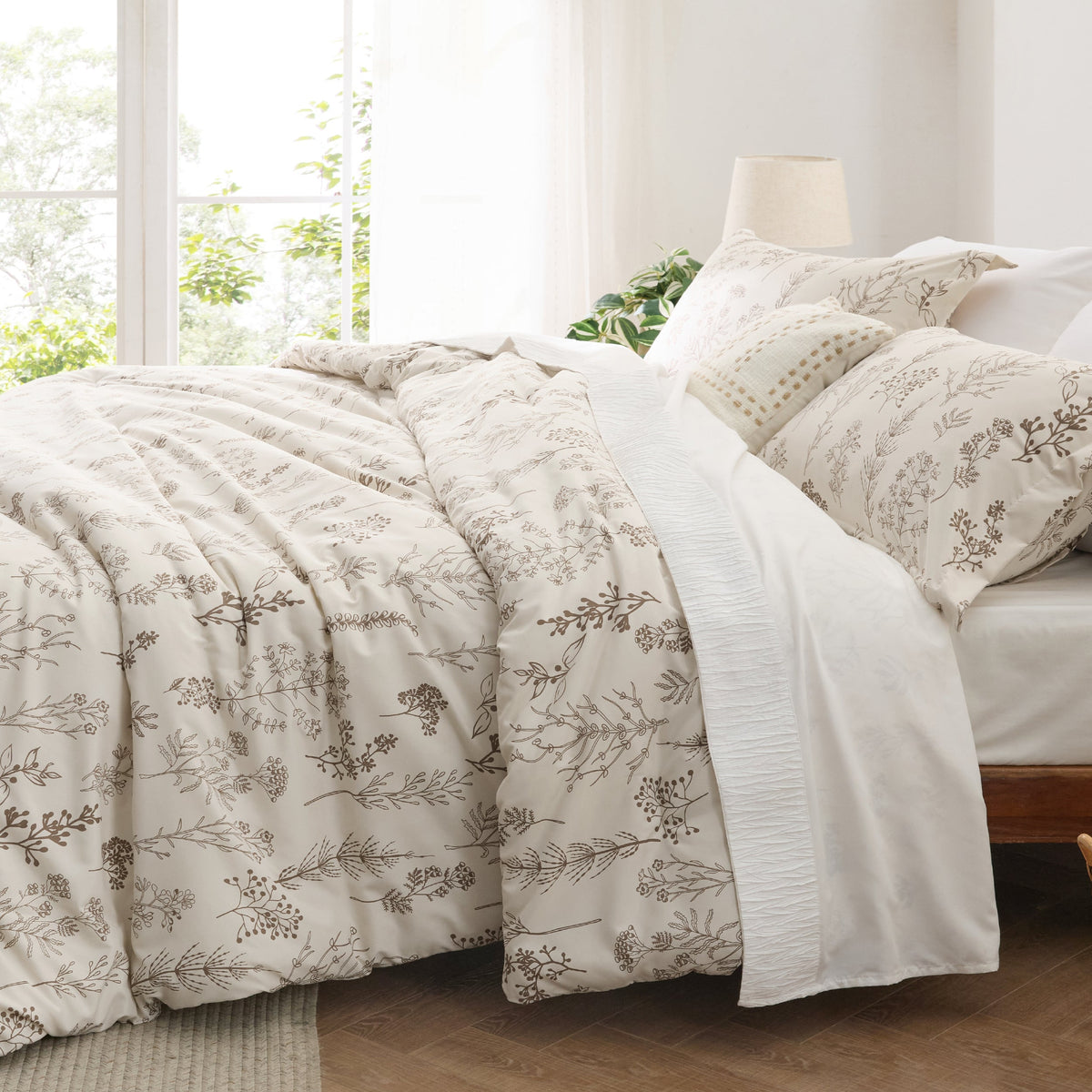Down & Feather Comforter, Floral Set, Machine-Washable Care for Everyday Bedding and Comfortable Sleep, 7 Sizes and 13 Colors image 75