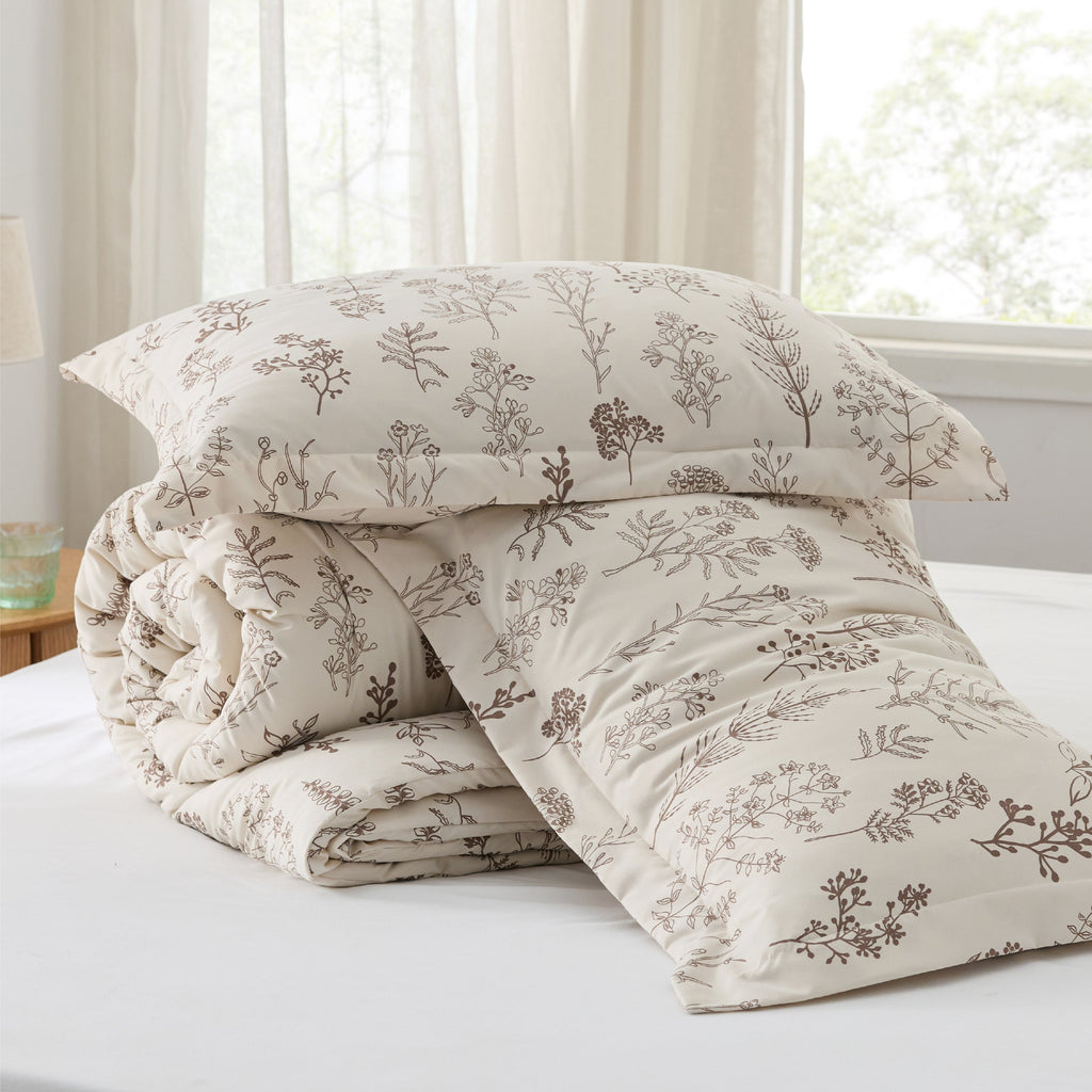 Down & Feather Comforter, Floral Set, Machine-Washable Care for Everyday Bedding and Comfortable Sleep, 7 Sizes and 13 Colors image 77