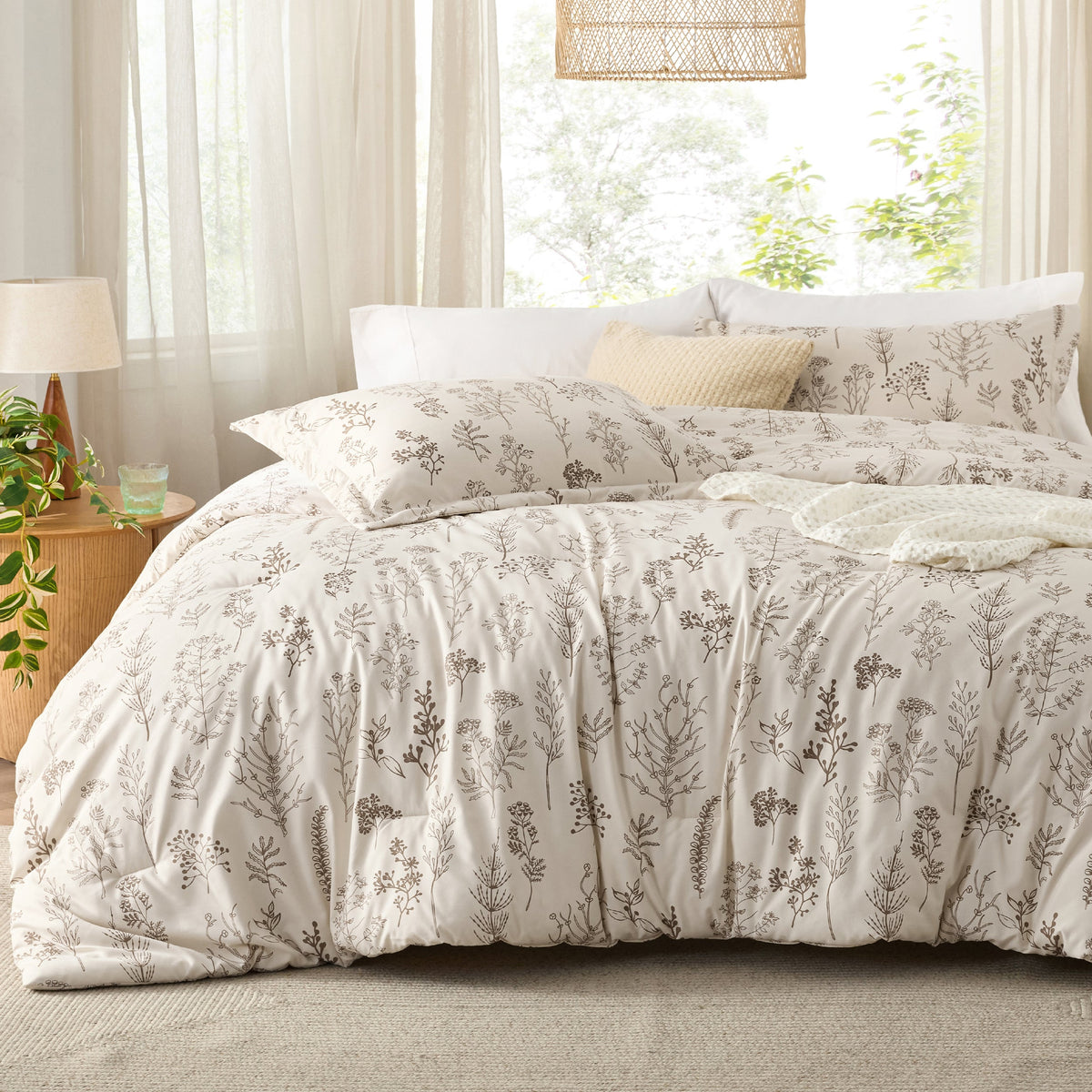 Down & Feather Comforter, Floral Set, Machine-Washable Care for Everyday Bedding and Comfortable Sleep, 7 Sizes and 13 Colors image 78