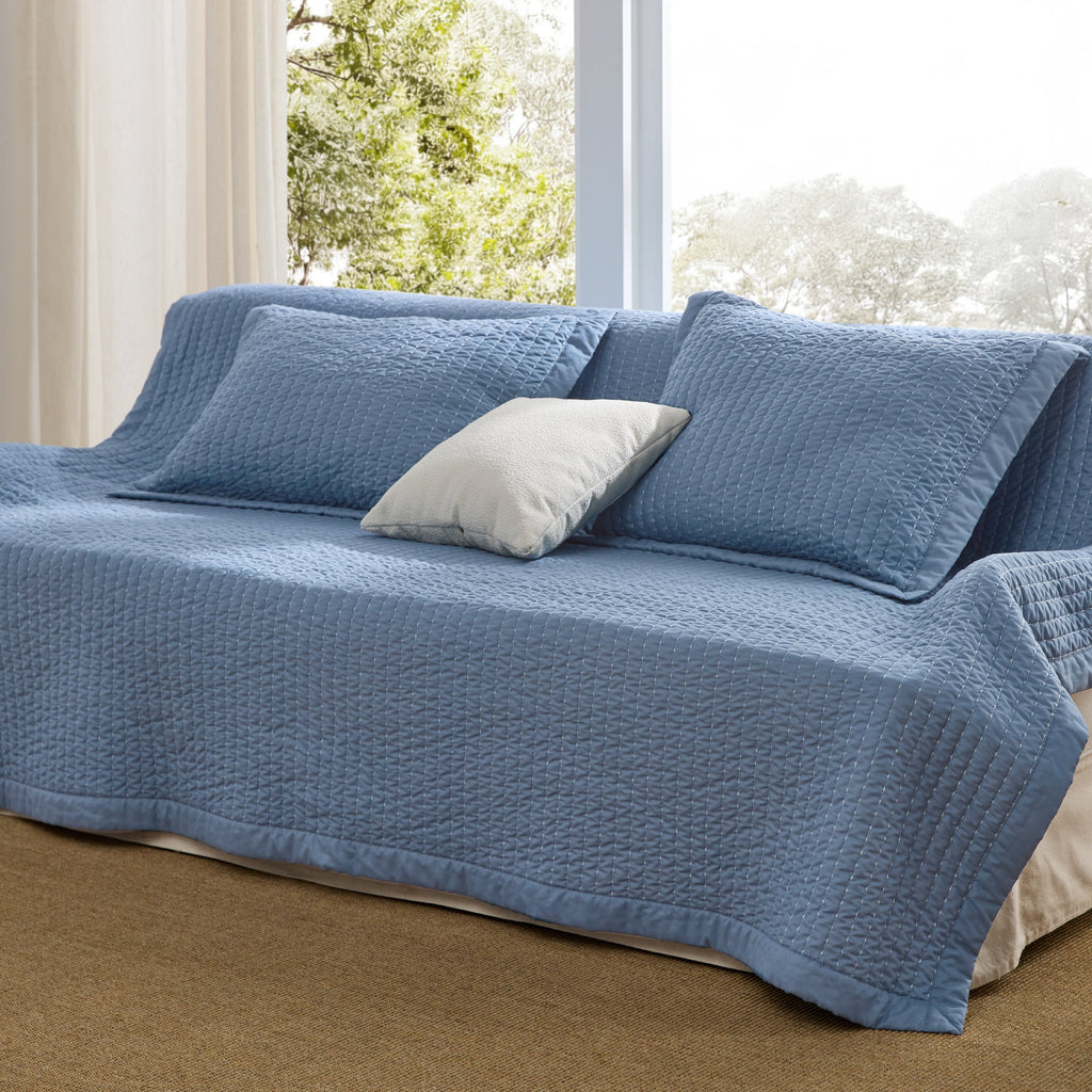 Cozy Throw Blanket, Corduroy Pattern Quilt Set, Breathable Construction for Living Rooms, Bedrooms and Everyday Lounging image 78