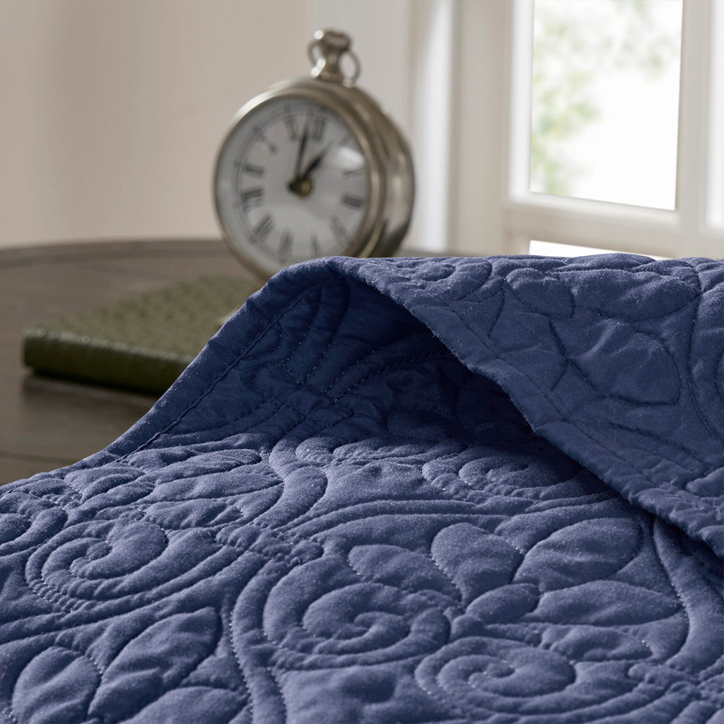 Cozy Throw Blanket, Quebec 3 Piece Reversible Quilt Set, Lightweight Design, Machine-Washable Care for Sofas, Beds and Relaxing at Home image 79