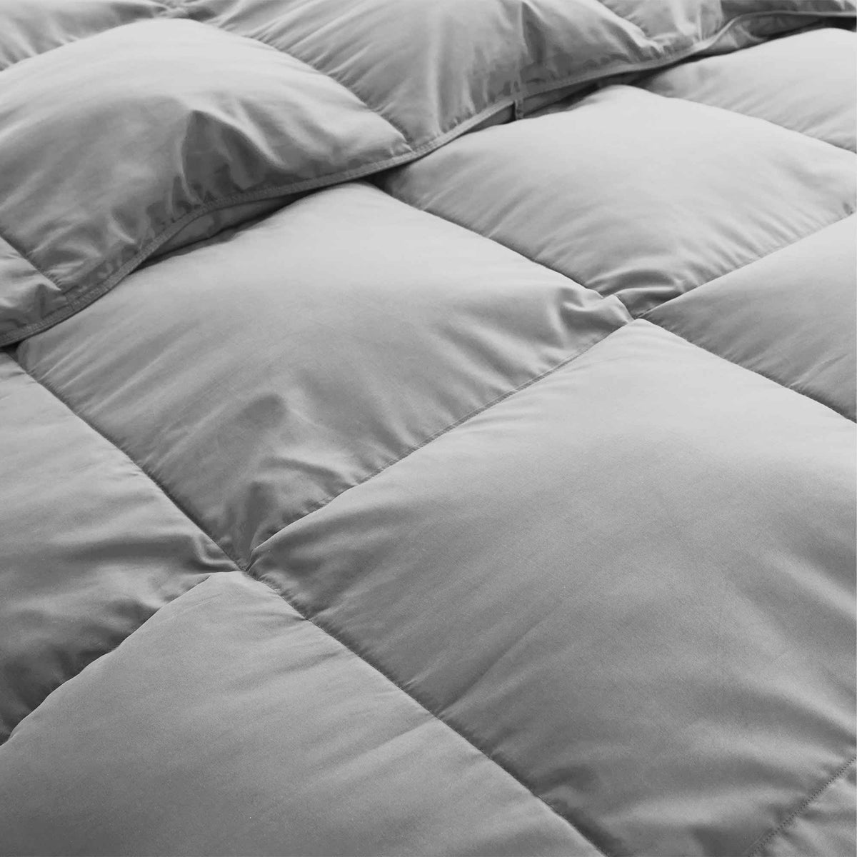 Down & Feather Comforter, Goose, Lightweight Design, Machine-Washable Care for Everyday Bedding and Comfortable Sleep, 4 Sizes and 8 Colors image 80