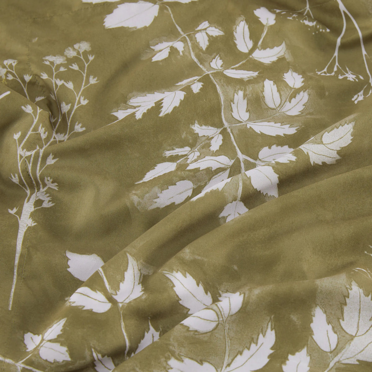 Bed Comforter, Elegant Floral Sets for Everyday Bedding and Comfortable Sleep, 4 Sizes and 15 Colors image 83