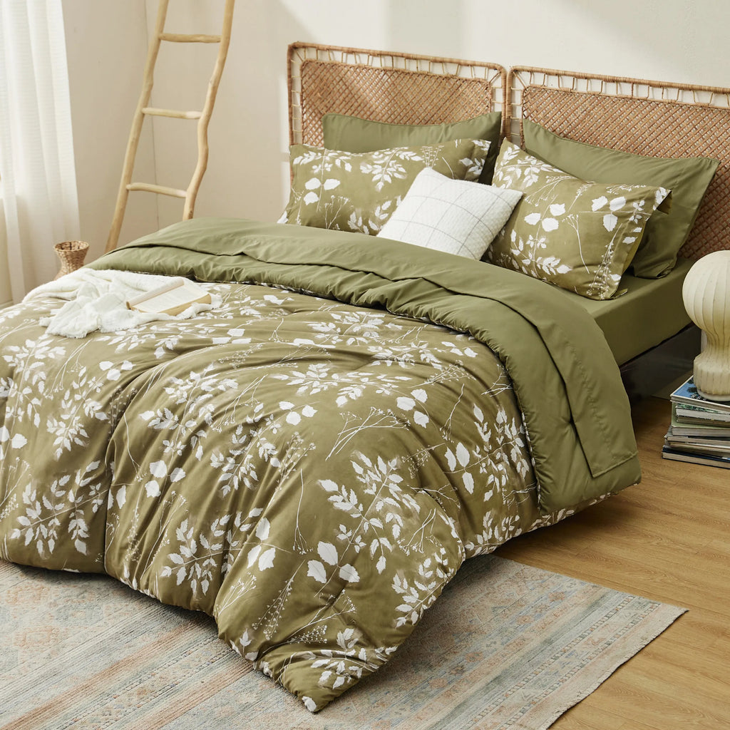 Bed Comforter, Elegant Floral Sets for Everyday Bedding and Comfortable Sleep, 4 Sizes and 15 Colors image 84