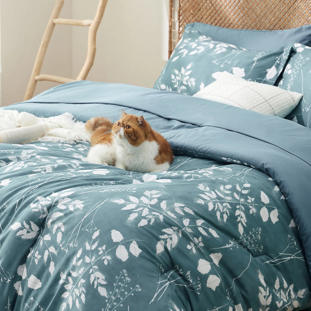 Bed Comforter, Elegant Floral Sets for Everyday Bedding and Comfortable Sleep, 4 Sizes and 15 Colors image 87
