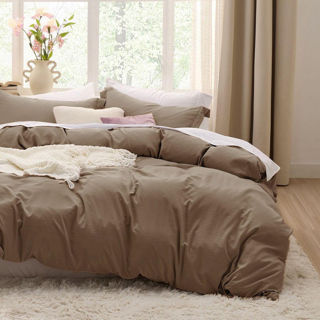 Duvet Cover Set, Ultra Soft Hypoallergenic Microfiber, Lightweight Design for Guest Rooms and Everyday Bedroom Styling image 92