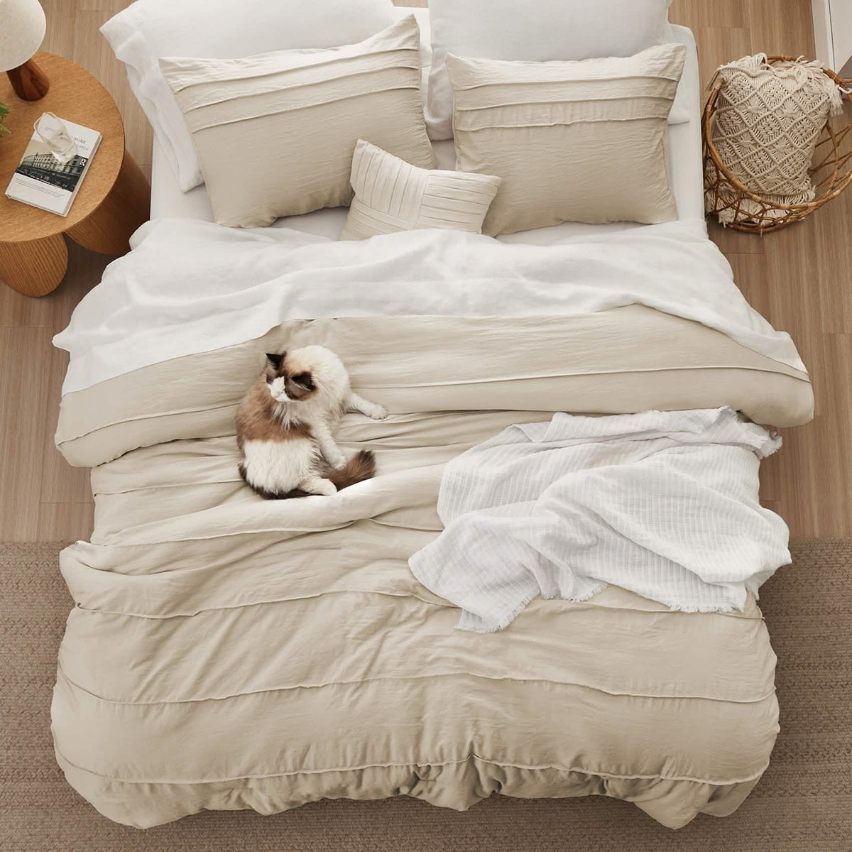 Bed Comforter, Pinch Pleat Set for Year-Round Bedroom Comfort and Restful Sleep, 5 Sizes and 19 Colors image 96