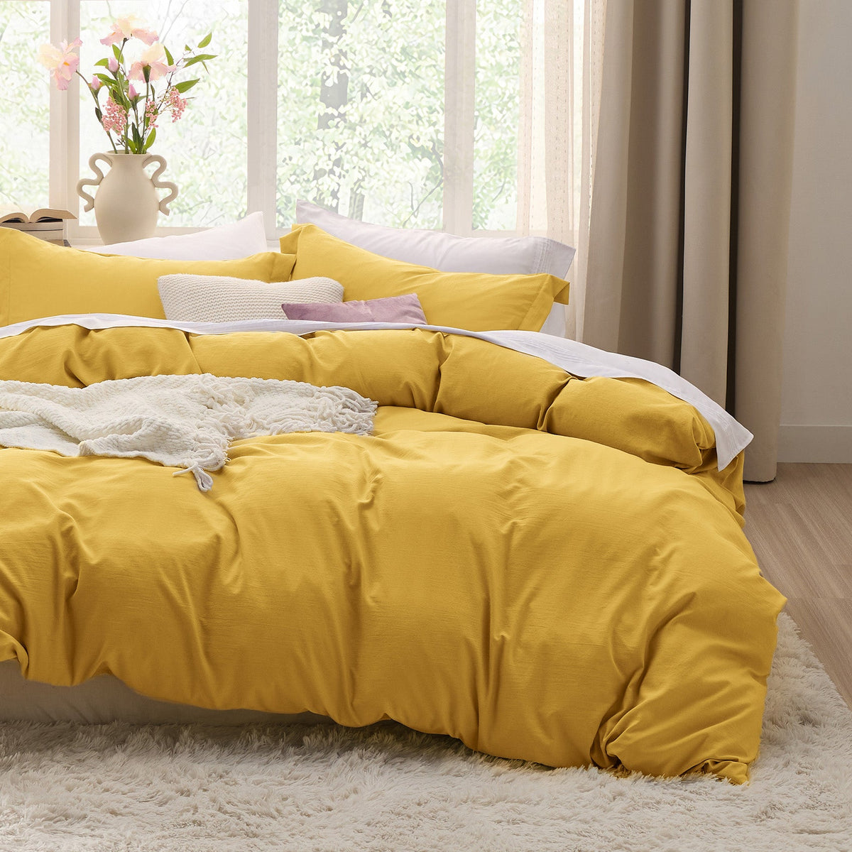 Duvet Cover Set, Ultra Soft Hypoallergenic Microfiber, Lightweight Design for Guest Rooms and Everyday Bedroom Styling image 110
