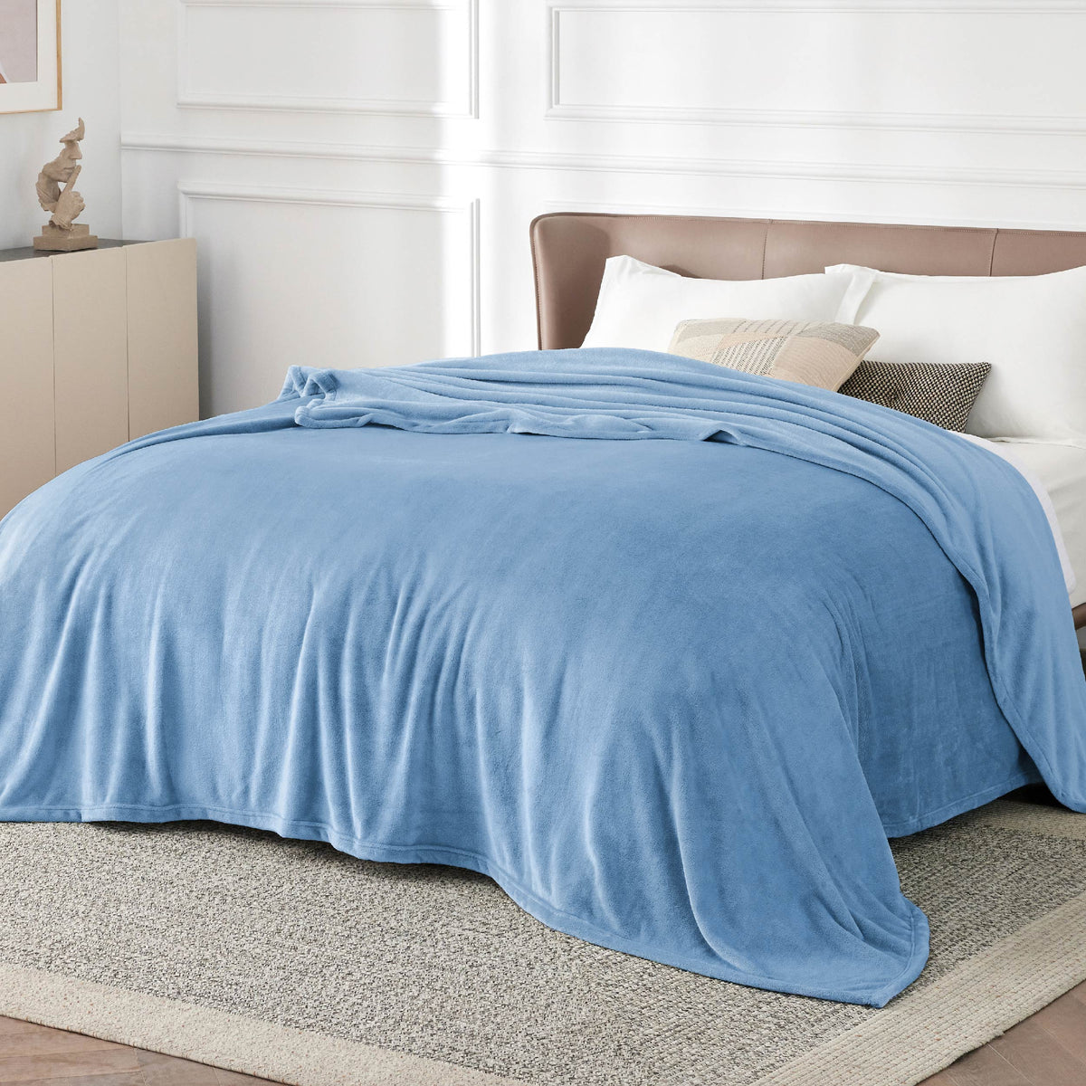 Cozy Throw Blanket, Flannel Fleece 300gsm, Lightweight Design for Living Rooms, Bedrooms and Everyday Lounging, 4 Sizes and 29 Colors image 114