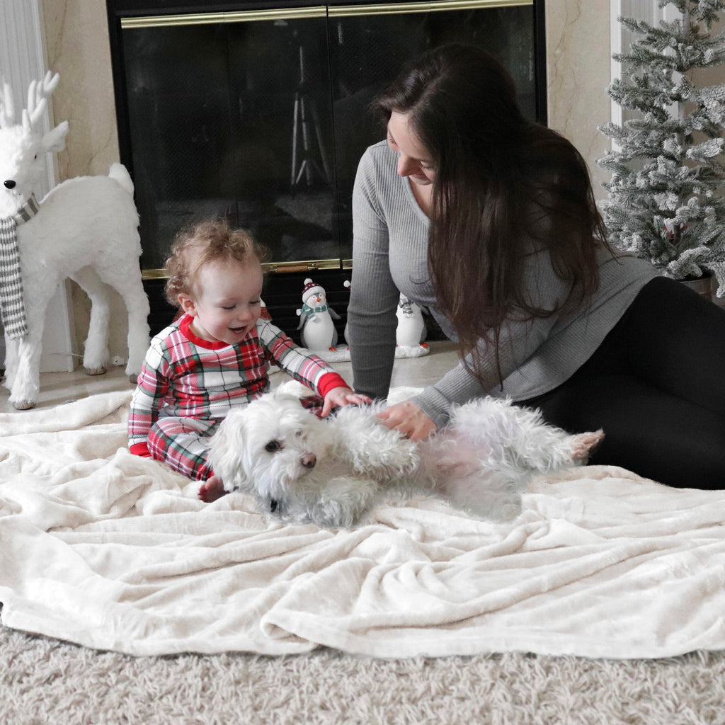 Cozy Throw Blanket, Flannel Fleece 300gsm, Lightweight Design for Living Rooms, Bedrooms and Everyday Lounging, 4 Sizes and 29 Colors image 125