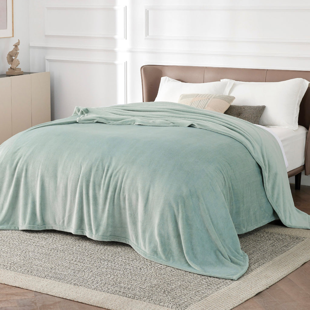 Cozy Throw Blanket, Flannel Fleece 300gsm, Lightweight Design for Living Rooms, Bedrooms and Everyday Lounging, 4 Sizes and 29 Colors image 135