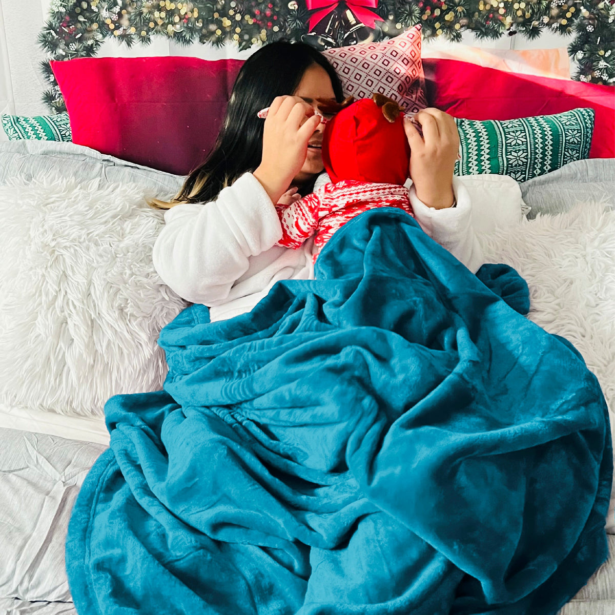 Cozy Throw Blanket, Flannel Fleece 300gsm, Lightweight Design for Living Rooms, Bedrooms and Everyday Lounging, 4 Sizes and 29 Colors image 144