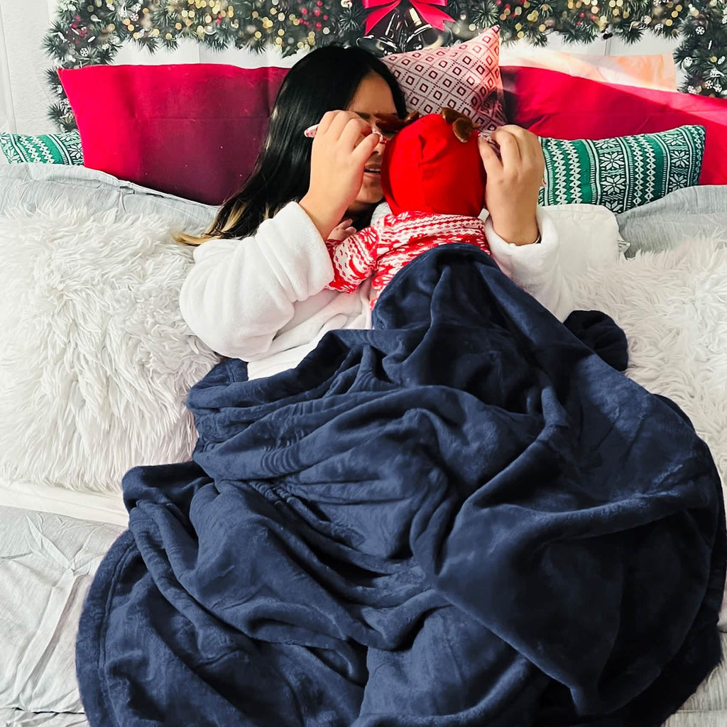 Cozy Throw Blanket, Flannel Fleece 300gsm, Lightweight Design for Living Rooms, Bedrooms and Everyday Lounging, 4 Sizes and 29 Colors image 151