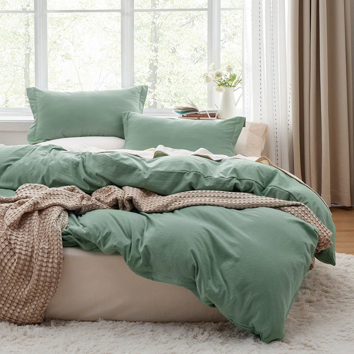 Duvet Cover Set, Ultra Soft Hypoallergenic Microfiber, Lightweight Design for Guest Rooms and Everyday Bedroom Styling image 158
