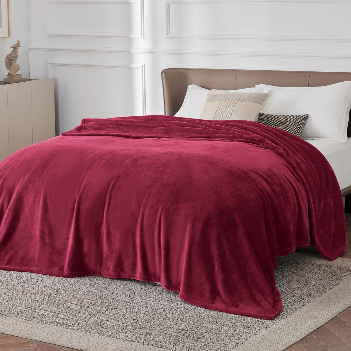 Cozy Throw Blanket, Flannel Fleece 300gsm, Lightweight Design for Living Rooms, Bedrooms and Everyday Lounging, 4 Sizes and 29 Colors image 178