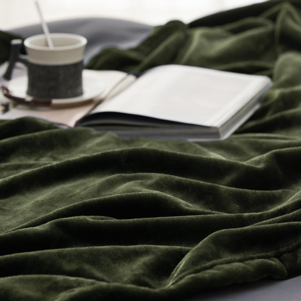 Cozy Throw Blanket, Flannel Fleece 300gsm, Lightweight Design for Living Rooms, Bedrooms and Everyday Lounging, 4 Sizes and 29 Colors image 195