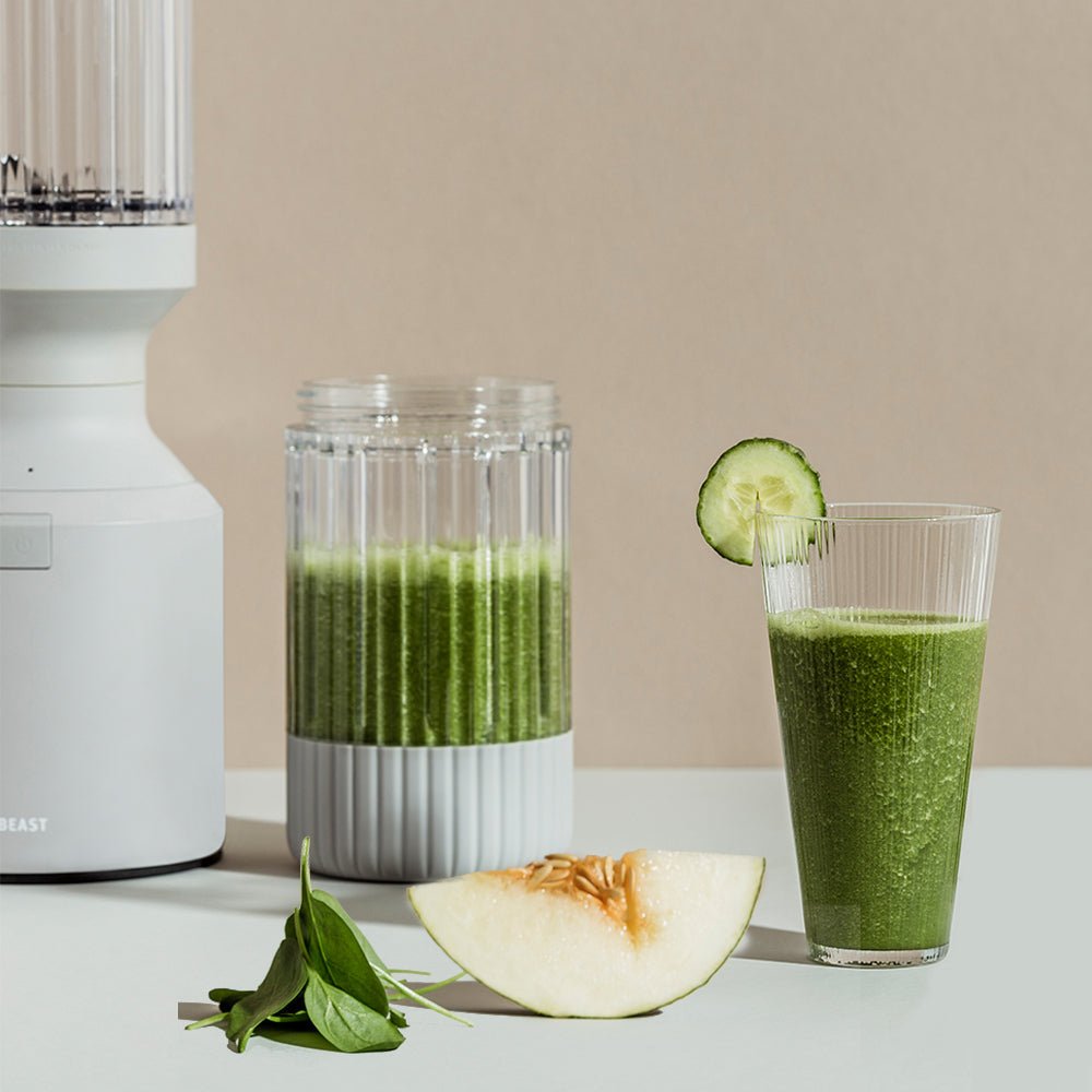 Personal Blender, Refurbished, 1000-Watt Motor, 120V and 750 mL Blending Capacity for Smoothies, Sauces and Home Food Preparation image 15