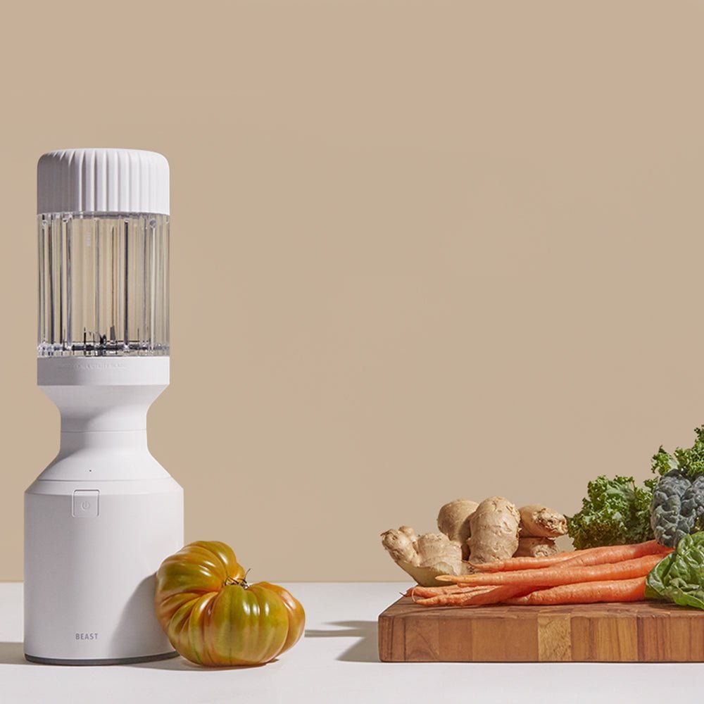 Personal Blender, Refurbished, 1000-Watt Motor, 120V and 750 mL Blending Capacity for Smoothies, Sauces and Home Food Preparation image 5