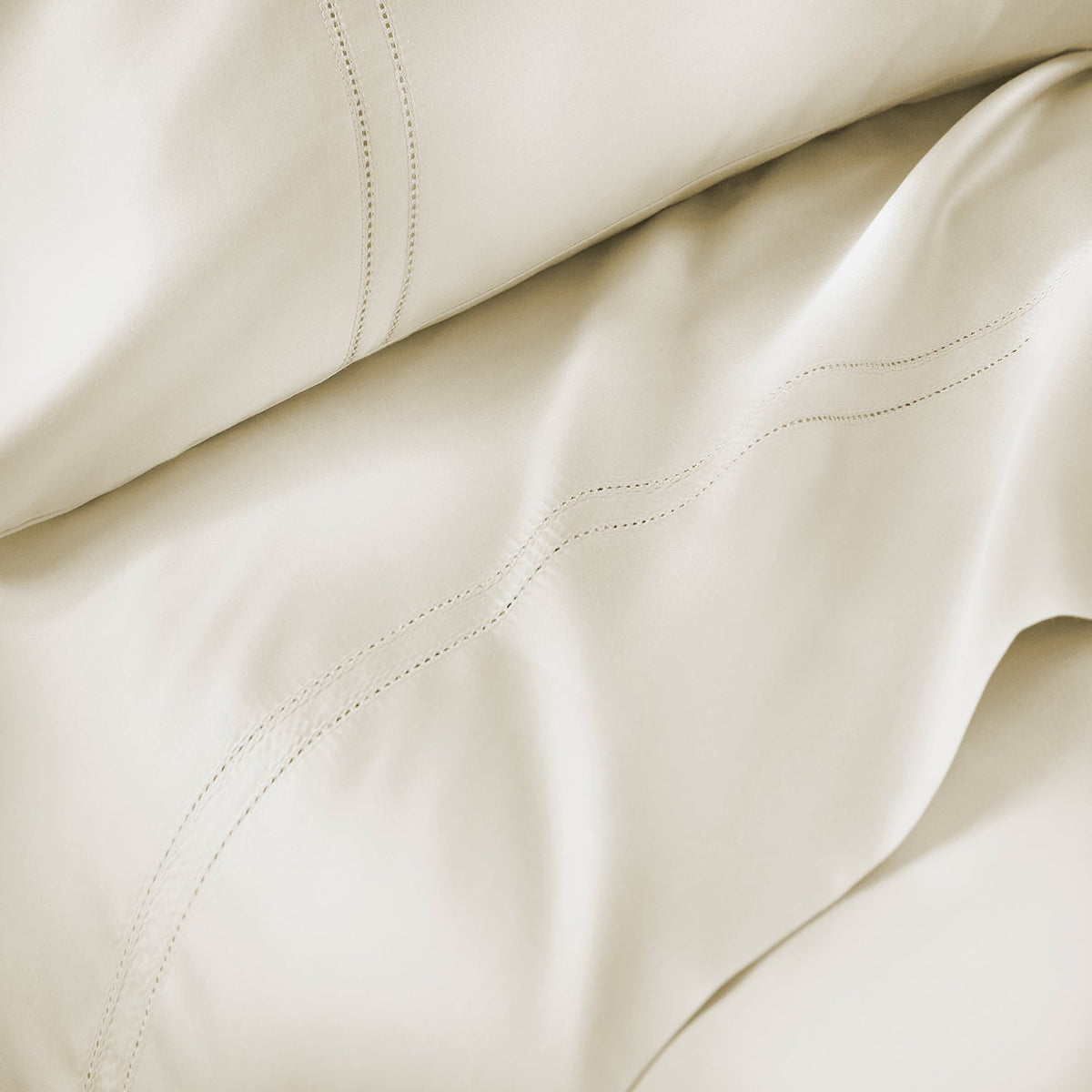 Bed Sheet Set, Yalda, Cooling Comfort, Breathable Construction for Master Bedrooms, Guest Beds and Daily Use, 7 Sizes and 11 Colors image 8